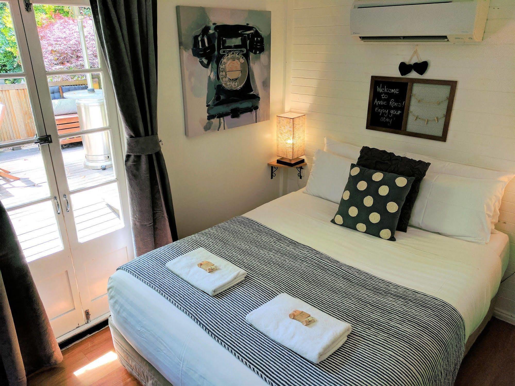 Annie Roes Luxury B&B Bend of Islands Ngoại thất bức ảnh